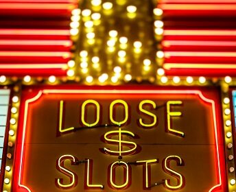slot machine mechanics